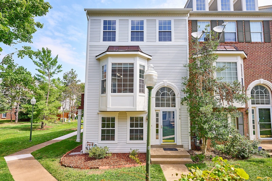 4100 Fountainside Lane, Fairfax, VA 22030, Presented by Kevin Carter